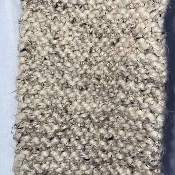 Knit scarf  - Picture 7 of 8